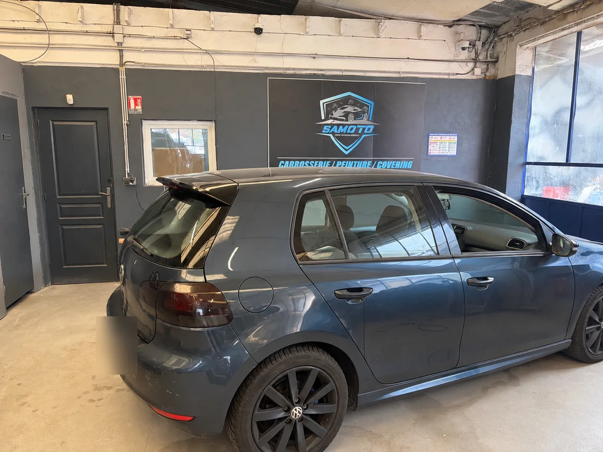 Avant : Volkswagen Golf grise avant la pose